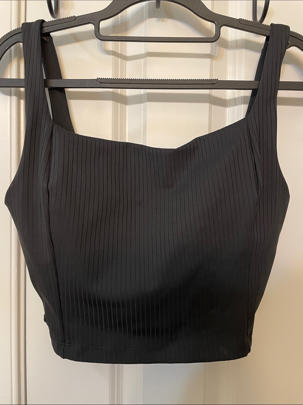 Vuori Black Ribbed Square-Neck Tank Top Size Medium